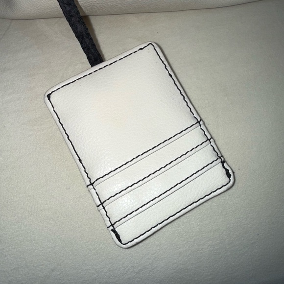 Tommy Hilfiger Slouchy White Shoulder Bag - Picture 9 of 11